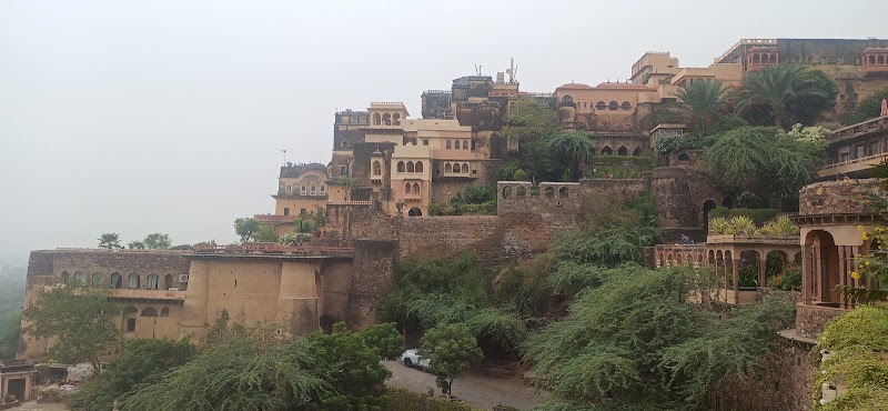 Hotel Fort View - Hotel Fort View Near, Neemrana Fort, Neemrana, Rajasthan 301705, India