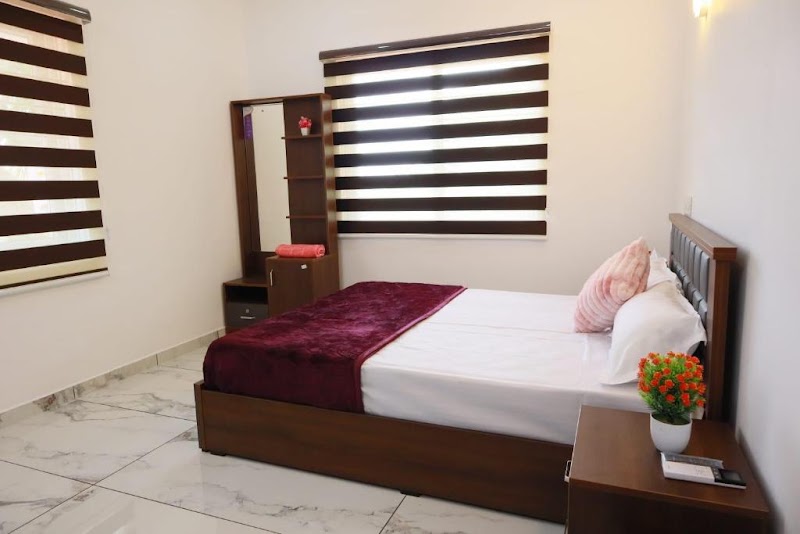 Shining Star Home Stay - Shining Star Home Stay Shining Star Home Stay, near Punnamada Finishing Point Road, Thathampally, Alappuzha, Kerala 688013, India