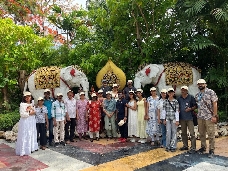 ARK TOURS & TRAVELS - ARK TOURS & TRAVELS, 1st Floor, Thalipparamb Junction, Fine Tower, 42/679 B2, Vennala - Palachuvadu Rd, P.O, Vennala, Kochi, Keralam 682028, India