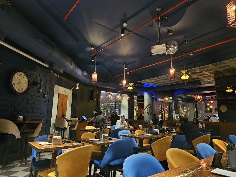 Hitchki, Powai - Hitchki, Powai Boulevard Street G5, Transolean House Lake, Hiranandani Business Park, Hiranandani Garden, near kaya clinic, Hiranandani Gardens, MHADA Colony 19, Powai, Mumbai, Maharashtra 400076, India