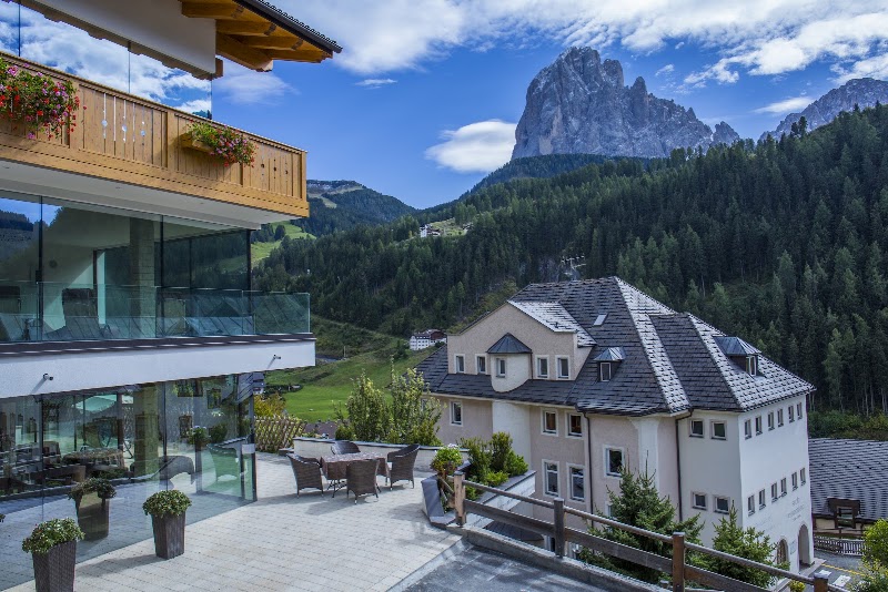 Garni Hotel Gardena - Garni Hotel Gardena Streda Chemun, 62, 39047 Santa Cristina Valgardena BZ, Italy