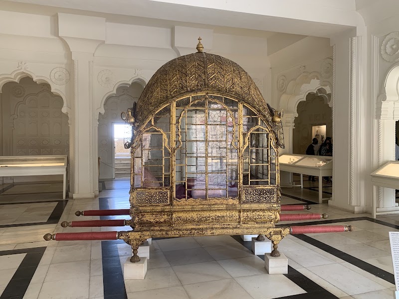 Mehrangarh Fort Way - Mehrangarh Fort Way 823H+WG5, Gulab Sagar, Jodhpur, Rajasthan 342001, India