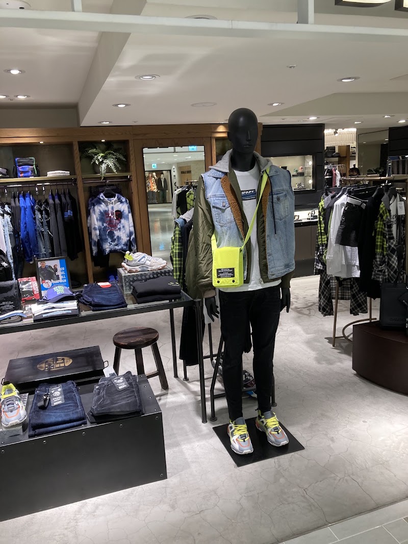 Diesel - Diesel Japan, 〒160-0022 Tokyo, Shinjuku City, Shinjuku, 3-chōme−38−１ ルミネエスト新宿 B2F