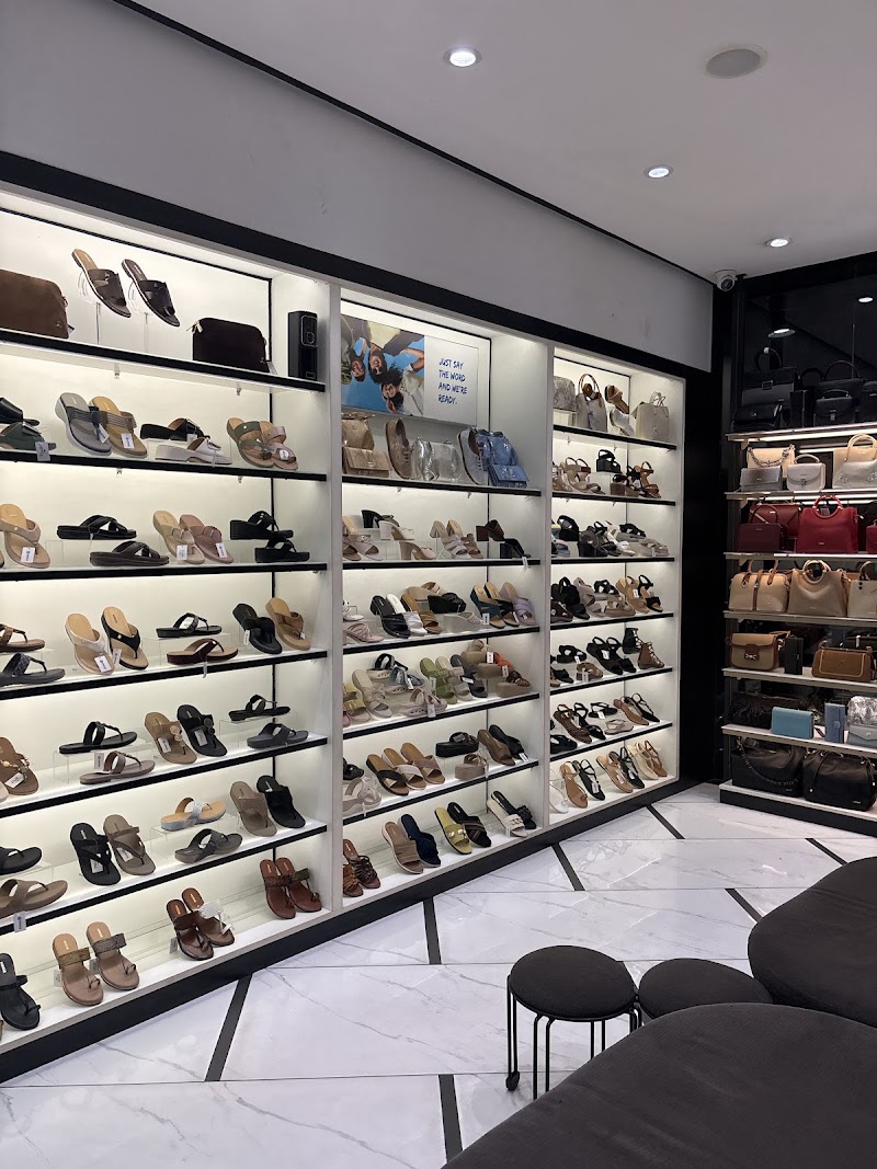 Mochi Shoes - Mochi Shoes Mavliwala Plaza, 247-299, Ashok Nagar Main Rd, opp. Lake City Mall, near T.R.I, Ashok Nagar, Udaipur, Rajasthan 313001, India