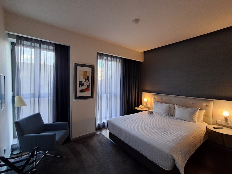 Cișmigiu - Cișmigiu Bulevardul Regina Elisabeta 38, 050017 București, Romania