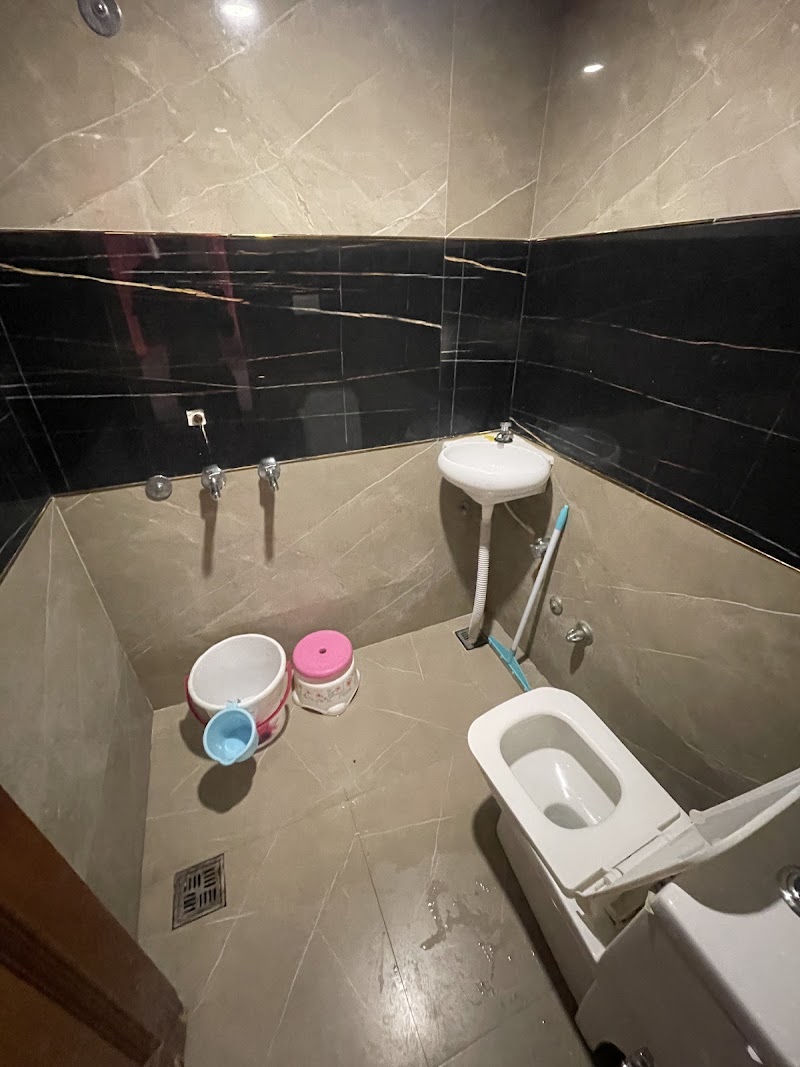 Hotel Heritage Inn - Hotel Heritage Inn, Baba Attal Road, beside World Famous Golden Temple, Atta Mandi, Katra Ahluwalia, Amritsar, Amritsar Cantt., Punjab 143006, India