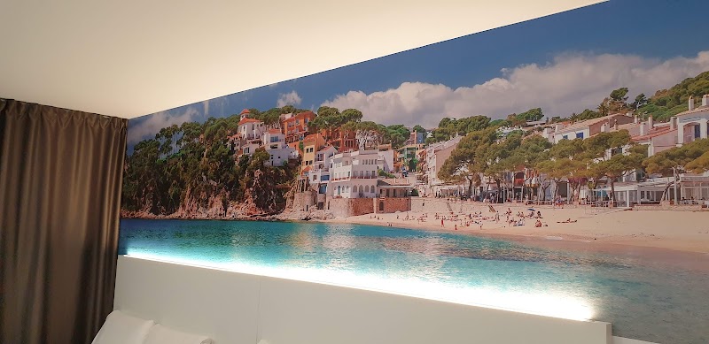 Hotel BestPrice Girona - Hotel BestPrice Girona Carrer Barcelona, 1, 17002 Girona, Spain