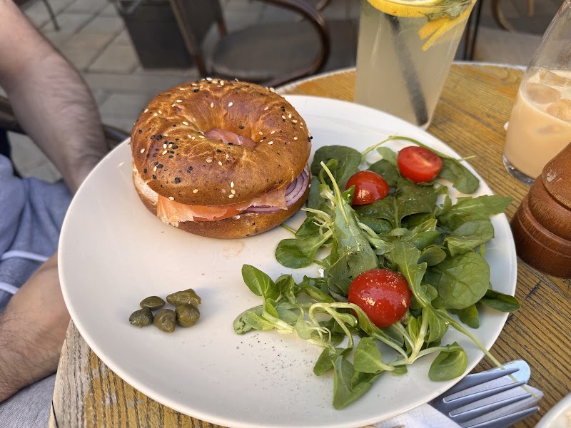 Five Points Bistro - Five Points Bistro, Panská 23, 811 01 Bratislava, Slovakia