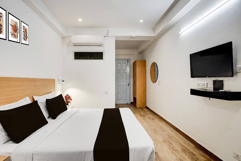 Super Townhouse by OYO Sector 39 Gurgaon - Super Townhouse by OYO Sector 39 Gurgaon, House no, near, 564P, Netaji Subhash Marg, near UNITECH CYBER PARK, Sector 39, Gurugram, Haryana 122003, India