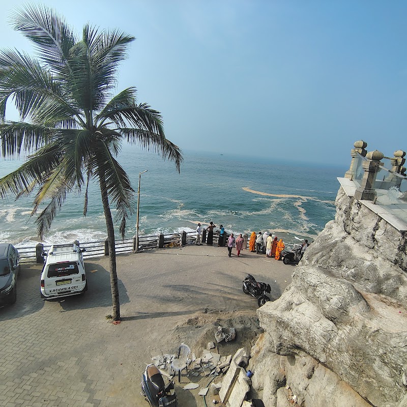 Aazhimala Shiva Temple - Aazhimala Shiva Temple Pulinkudi Rd, Adimalathura, PO, Mulloor, Thiruvananthapuram, Kottukal, Kerala 695501, India