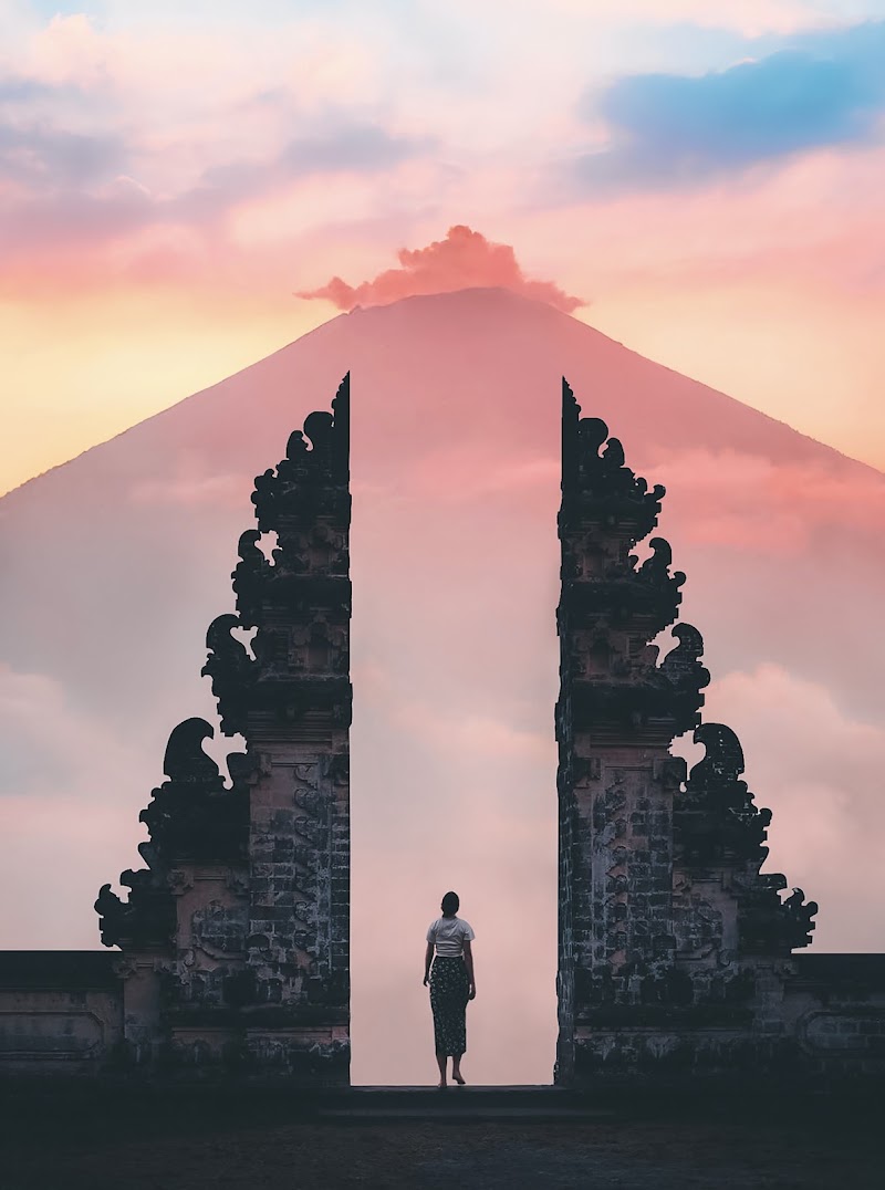 Handara Iconic Gate - Handara Iconic Gate, Jl. Bali Handara Kosaido Golf Course, Pancasari, Kec. Sukasada, Kabupaten Buleleng, Bali 82191, Indonesia