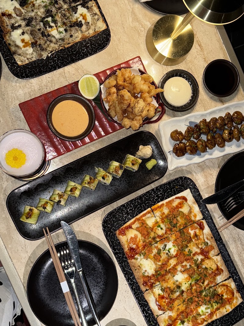 The Penthouse Dubai | Rooftop lounge & Nightclub | Five Palm Jumeirah - The Penthouse Dubai | Rooftop lounge & Nightclub | Five Palm Jumeirah, No 1 Palm Jumeirah - Dubai - نخلة جميرا - دبي - United Arab Emirates