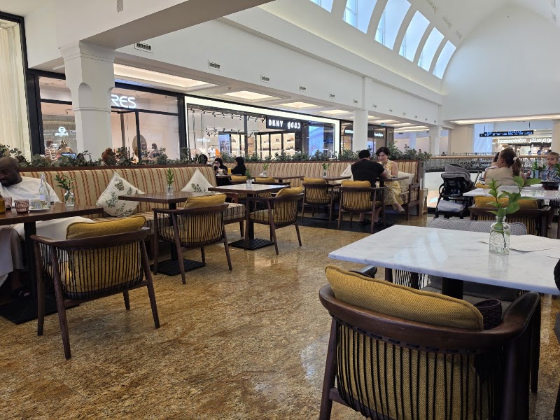 L'ETO - L'ETO, Mall of The Emirates - 783 Sheikh Zayed Rd - Al Barsha First - Al Barsha - Dubai - United Arab Emirates