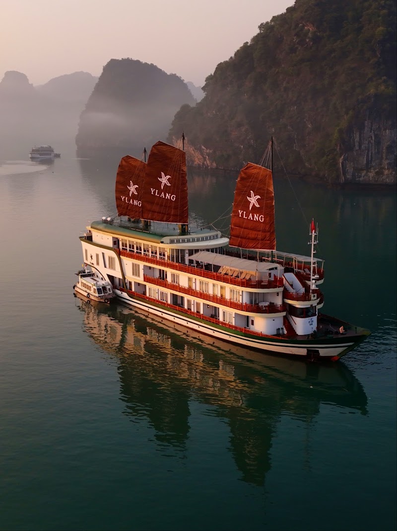 Heritage Line I Refined Waterway Voyages [Guest Lounge at Tuan Chau Marina, Halong Bay] - Heritage Line I Refined Waterway Voyages [Guest Lounge at Tuan Chau Marina, Halong Bay], Kiosk no. 6, Ngọc Châu, Street, Tuần Châu, Quảng Ninh 200000, Vietnam