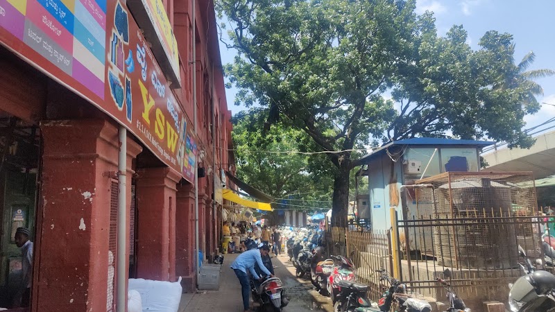 City Market - City Market 20, Jayachamaraja Rd, City Market, KR Market, Dodpete, Nagarathpete, Bengaluru, Karnataka 560002, India