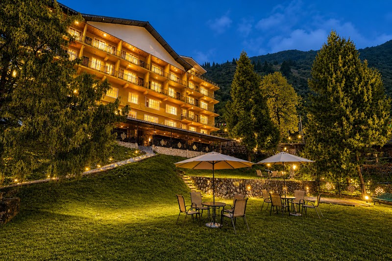 KHANGRI KARPO RETREAT & SPA