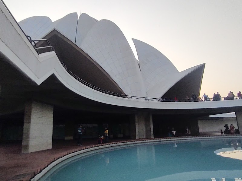 Bahá’í Lotus Temple - Bahá’í Lotus Temple Lotus Temple Rd Bahapur, Shambhu Dayal Bagh, Kalkaji, New Delhi, Delhi 110019, India