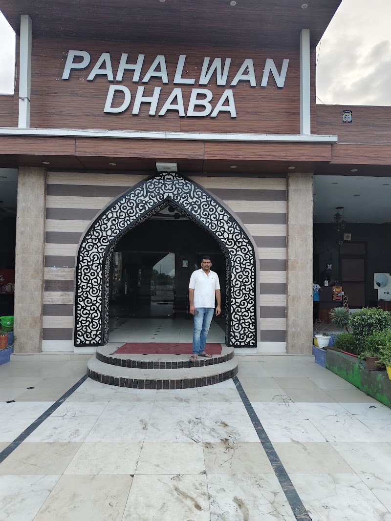 Pahalwan Dhaba - Pahalwan Dhaba, NH 9, opp. LPS Bossard, Kharawar, Haryana 124021, India