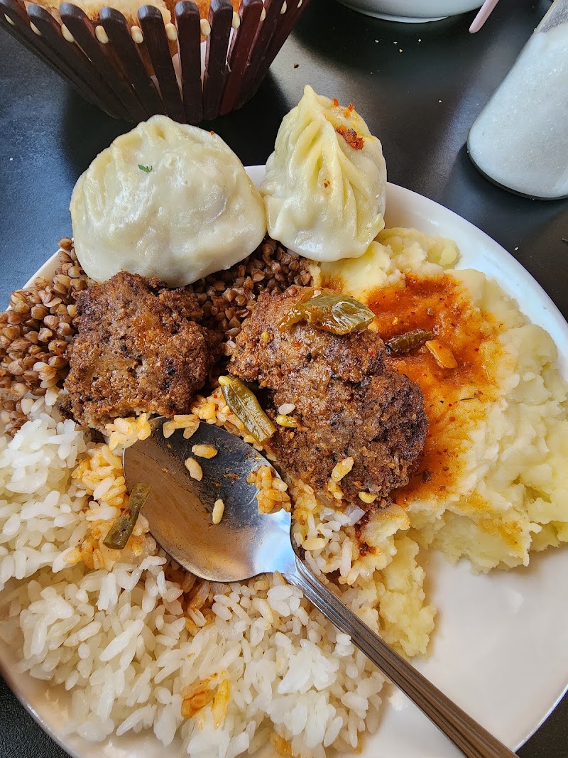 Кафе Шах - Кафе Шах, 64 Sovetskaya St, Cholpon-Ata, Kyrgyzstan