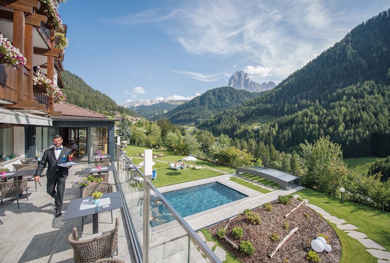 Diamant Spa Resort Hotel - Diamant Spa Resort Hotel Strada Josef, Str. J. Skasa, 1, 39047 Santa Cristina Valgardena BZ, Italy
