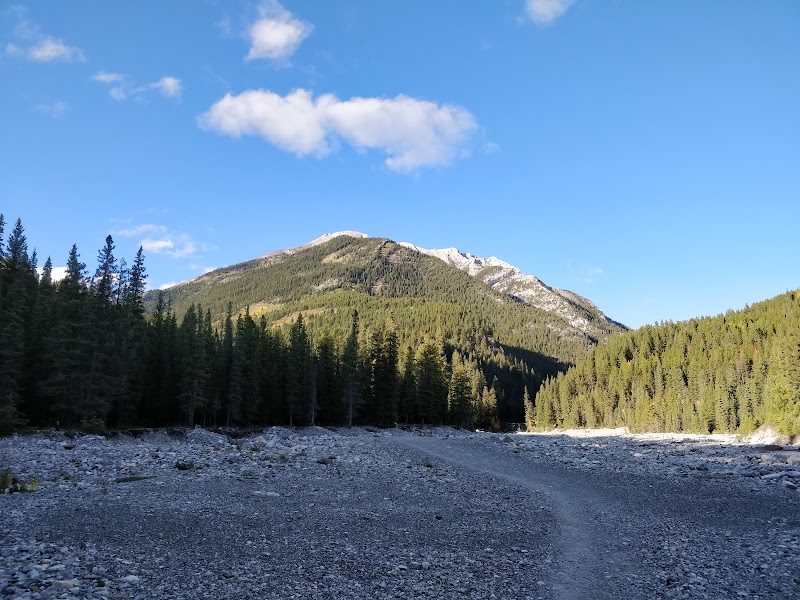 Cougar Creek/Mount Lady MacDonald Trailhead - Cougar Creek/Mount Lady MacDonald Trailhead 500 Benchlands Trail, Canmore, AB T1W 1G7, Canada