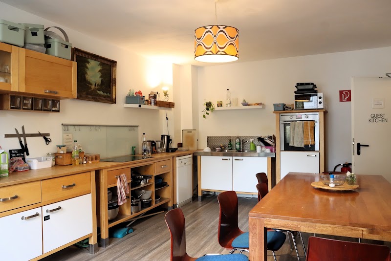 Weltempfänger Backpacker Hostel - Weltempfänger Backpacker Hostel Venloer Str. 196, 50823 Köln-Ehrenfeld, Germany