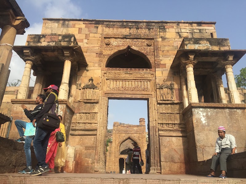 Adhai Din Ka Jhonpra - Adhai Din Ka Jhonpra, FJ4G+33J, Ander Kote Rd, Lakhan Kothri, Ajmer, Rajasthan 305001, India