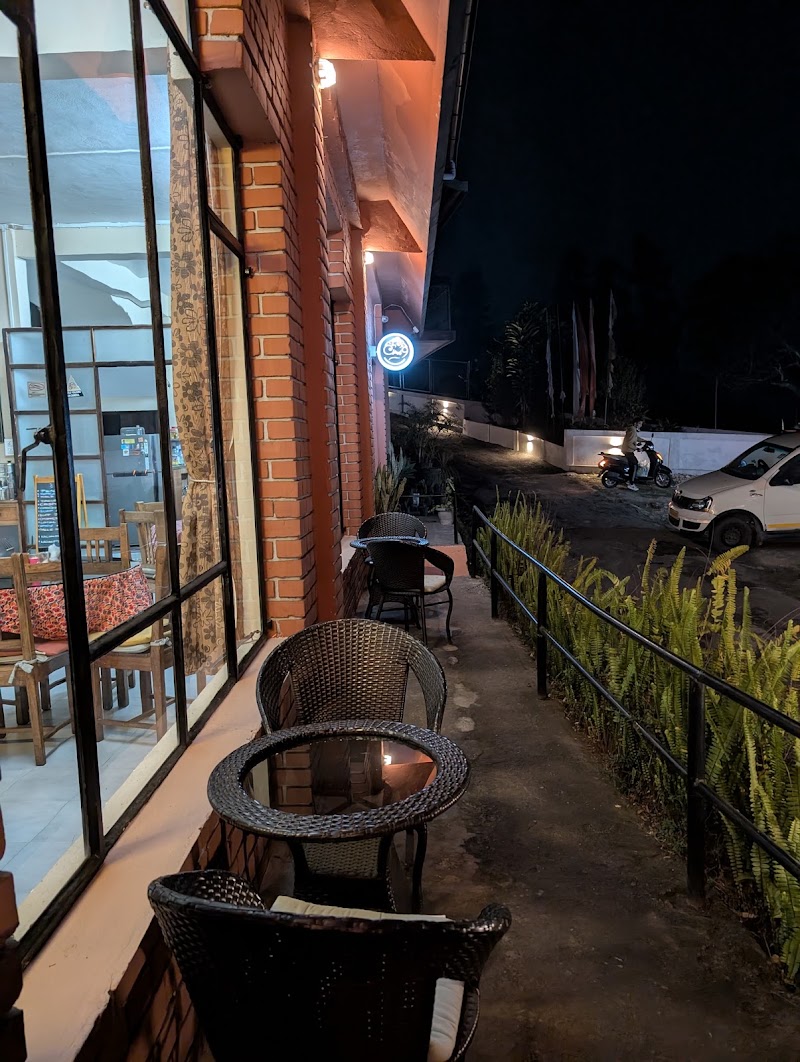 Cloud 9 Kalimpong - Authentic Nepali Restaurant - Cloud 9 Kalimpong - Authentic Nepali Restaurant Ringkingpong Road, Kalimpong Khasmahal, Kalimpong, West Bengal 734301, India