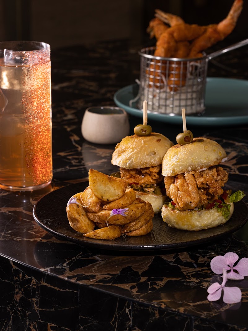 Rick's - Rick's No.1, Taj Mahal Hotel, near Khan Market, South Block, Man Singh Road Area, New Delhi, Delhi 110011, India