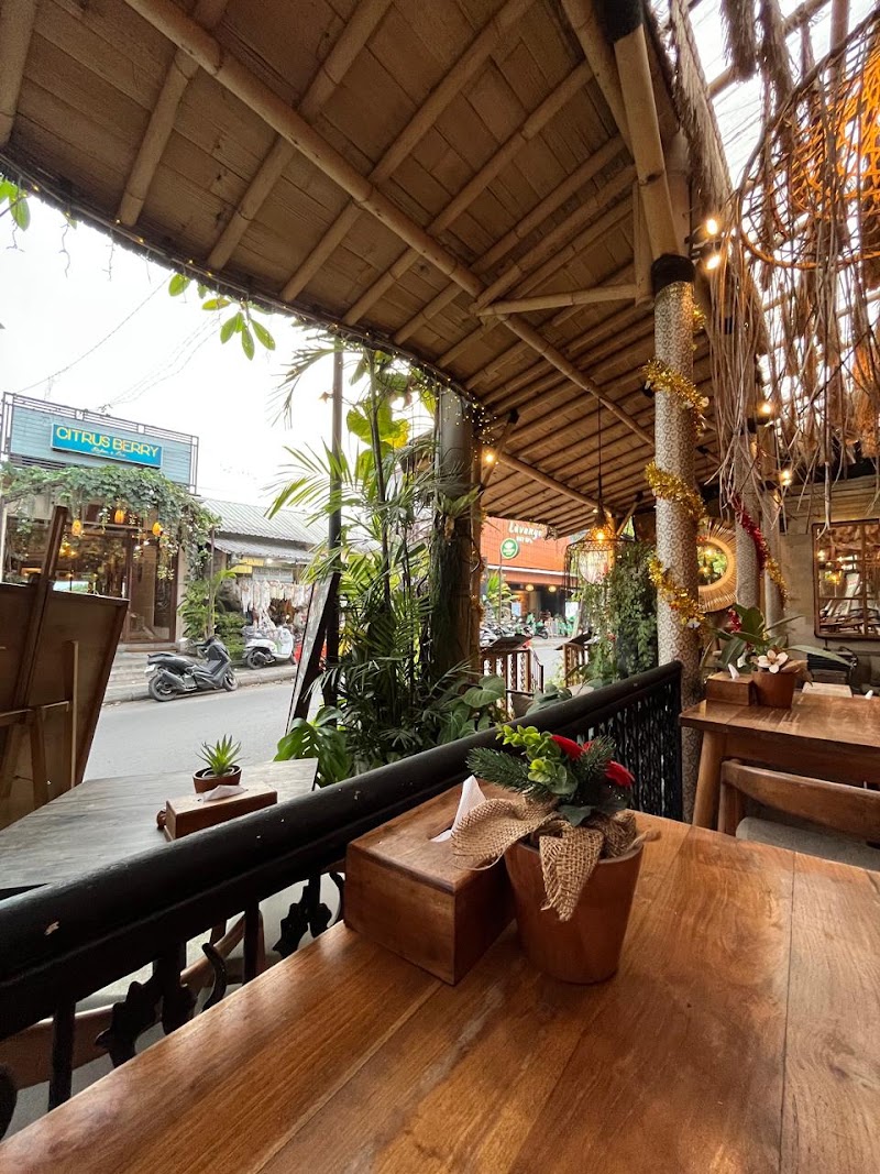 Monkey Legend Restaurant & Bar - Monkey Legend Restaurant & Bar, Jl. Monkey Forest No.8, Ubud, Kecamatan Ubud, Kabupaten Gianyar, Bali 80571, Indonesia