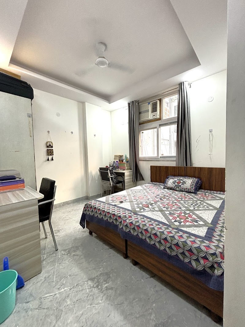 Yash Comfy Abode - Gautam Nagar - Yash Comfy Abode - Gautam Nagar 130 D1, near Chota Gurudwara Road, Gautam Nagar, New Delhi, Delhi 110049, India