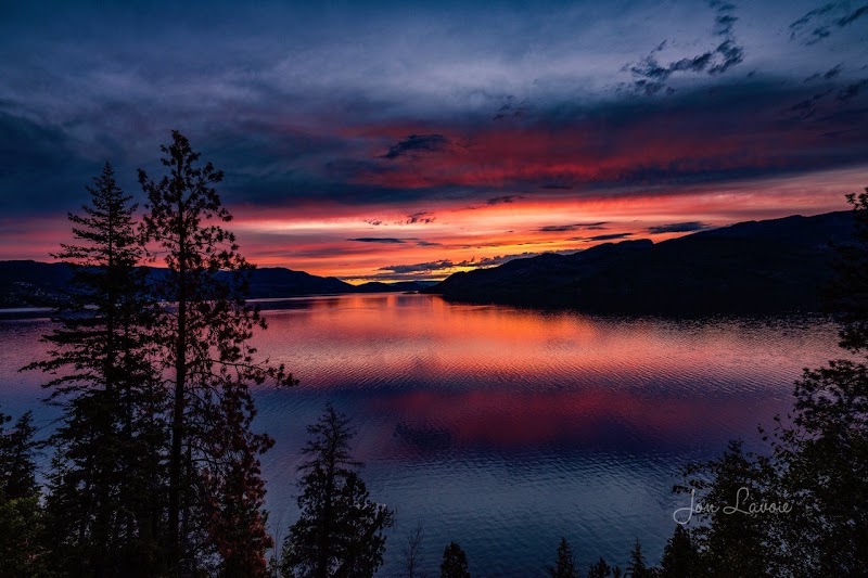Pineacre on the Lake - Pineacre on the Lake 7220 Highway 97 South, Peachland, BC V0H 1X9, Canada