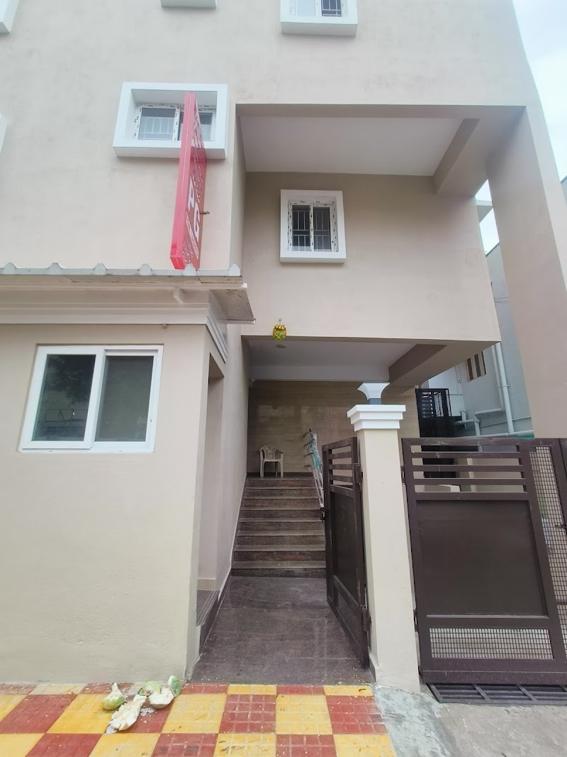 White Rose Comforts Ladies PG - White Rose Comforts Ladies PG 9th Cross Rd, opposite Agadi hospital, Vinayaka Nagar, Chinnayanpalya, Wilson Garden, Bengaluru, Karnataka 560027, India