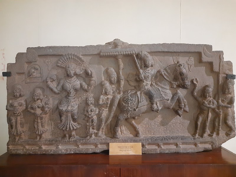 Government Museum - Government Museum Venkatappa Art Gallery Building, Kasturba Rd, Ambedkar Veedhi, Sampangi Rama Nagar, Bengaluru, Karnataka 560001, India