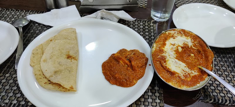 New Santosh Bhojnalaya & Restaurant (Dal Bati Restaurant In Udaipur) - New Santosh Bhojnalaya & Restaurant (Dal Bati Restaurant In Udaipur) near SBBJ Bank, Surajpole, Ganesh Ghati, Udaipur, Rajasthan 313001, India