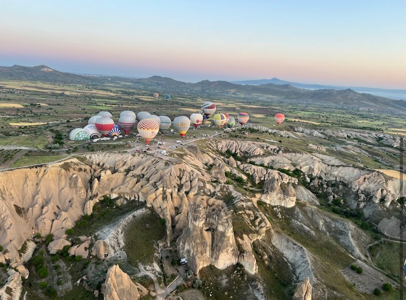 Cappadocia Voyager Balloons - Cappadocia Voyager Balloons, Cumhuriyet, Kapadokya Cd. No:84, 50100 Avanos/Nevşehir, Türkiye