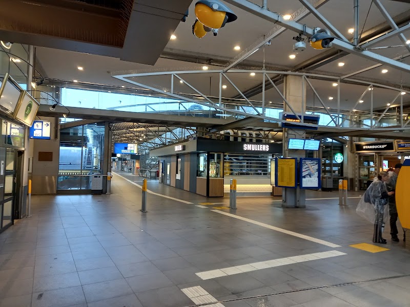 's-Hertogenbosch - 's-Hertogenbosch, Stationsplein, 5211 BP 's-Hertogenbosch, Netherlands
