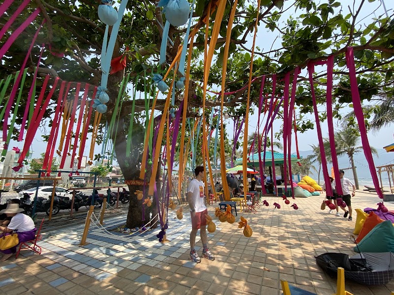 Man Thai beach