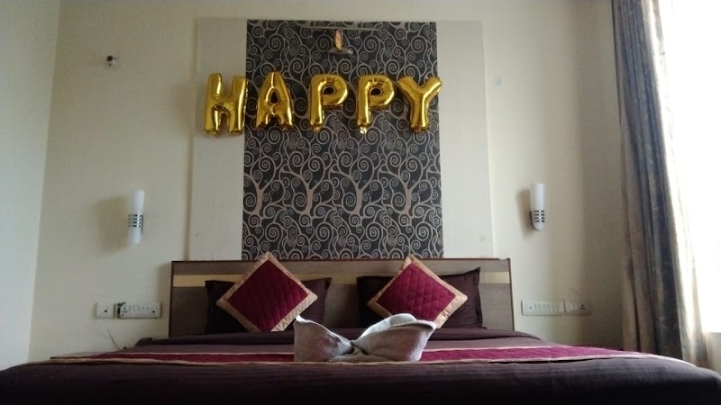 Hotel Taurus - Hotel Taurus, Plot No.-81, Panchsheel Enclave, Jawahar Lal Nehru Marg, Vishnu Enclave, Chandrakala Colony, Durgapura, Jaipur, Rajasthan 302018, India