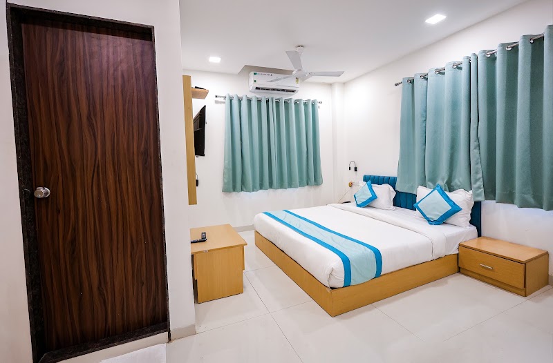 Hotel Konark Nest - Hotel Konark Nest 786, Scheme No 78 - II, Sector B, Vijay Nagar, Part II, Scheme 78, Vijay Nagar, Indore, Madhya Pradesh 452010, India