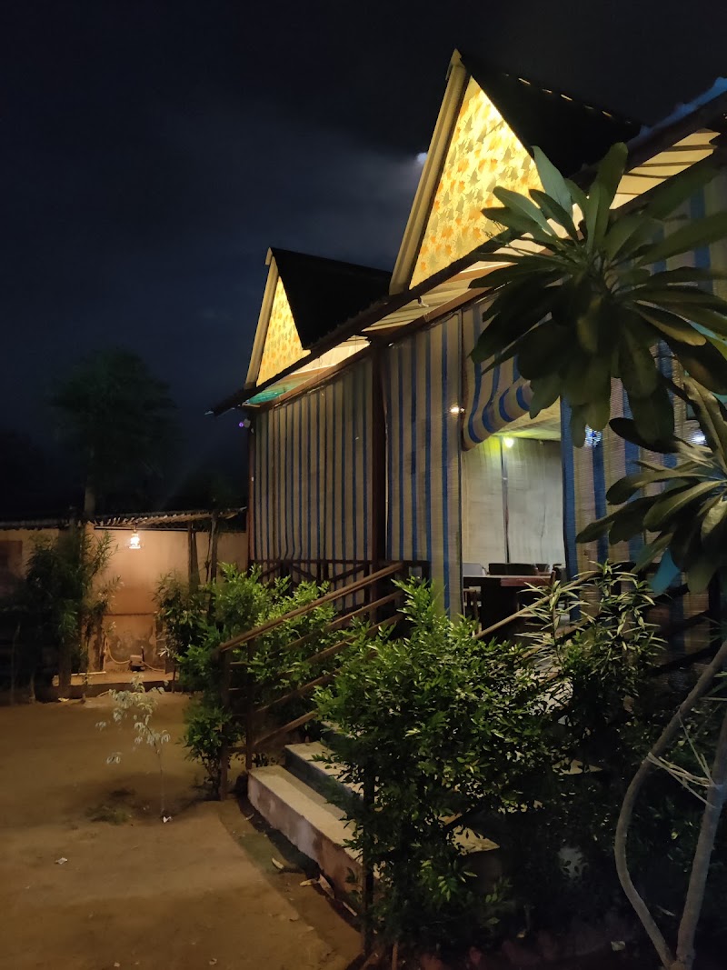 HanGout Club - HanGout Club Mandore Bridge Circle, circle, near mandore, near Nourriture Heritage, garden, Mandore, Jodhpur, Rajasthan 342304, India