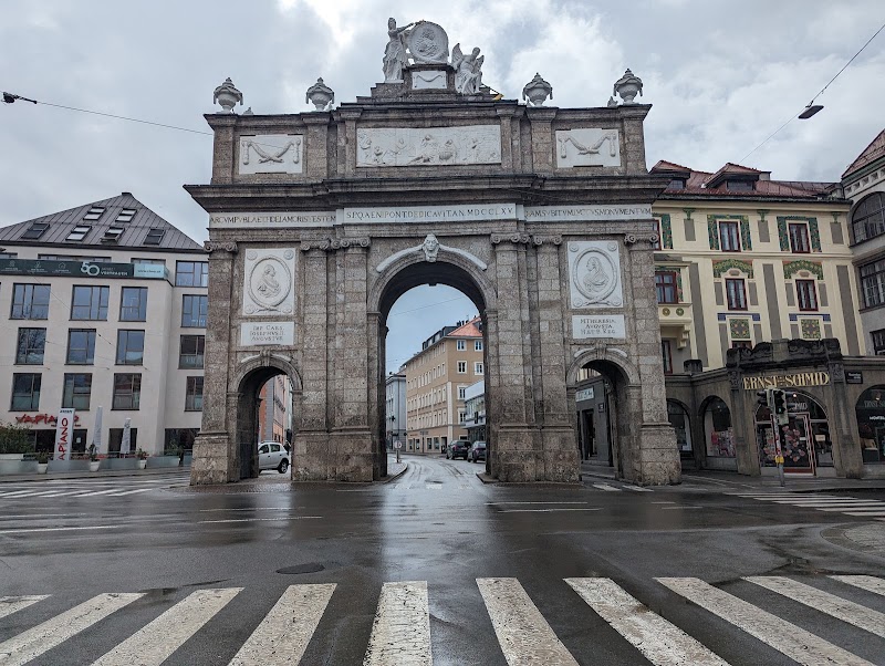 Triumphal Arch - Triumphal Arch Maria-Theresien-Straße, 6020 Innsbruck, Austria