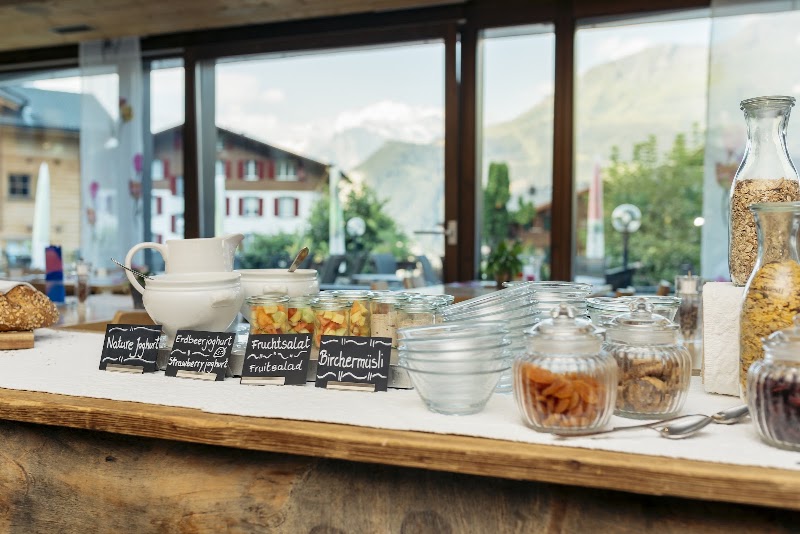 Alpenkräuter Hotel Bären - Alpenkräuter Hotel Bären Am Acher 1363, 3823 Wengen BE, Switzerland