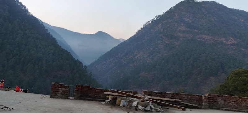 G.M.V.N. Guest House - G.M.V.N. Guest House, 35HM+2PF, Mori-Sankari Rd, Sankri, Uttarakhand 249128, India