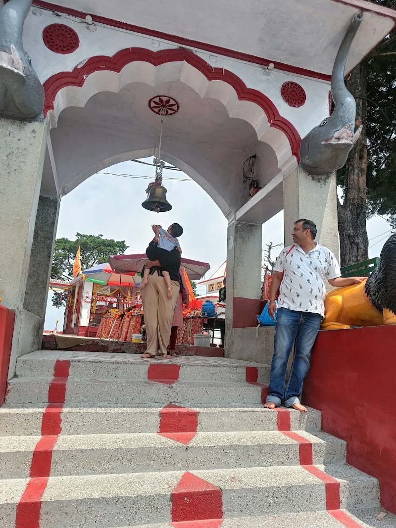 Kunjapuri Temple - Kunjapuri Temple, 575R+X43, Narendra Nagar, Uttarakhand 249175, India