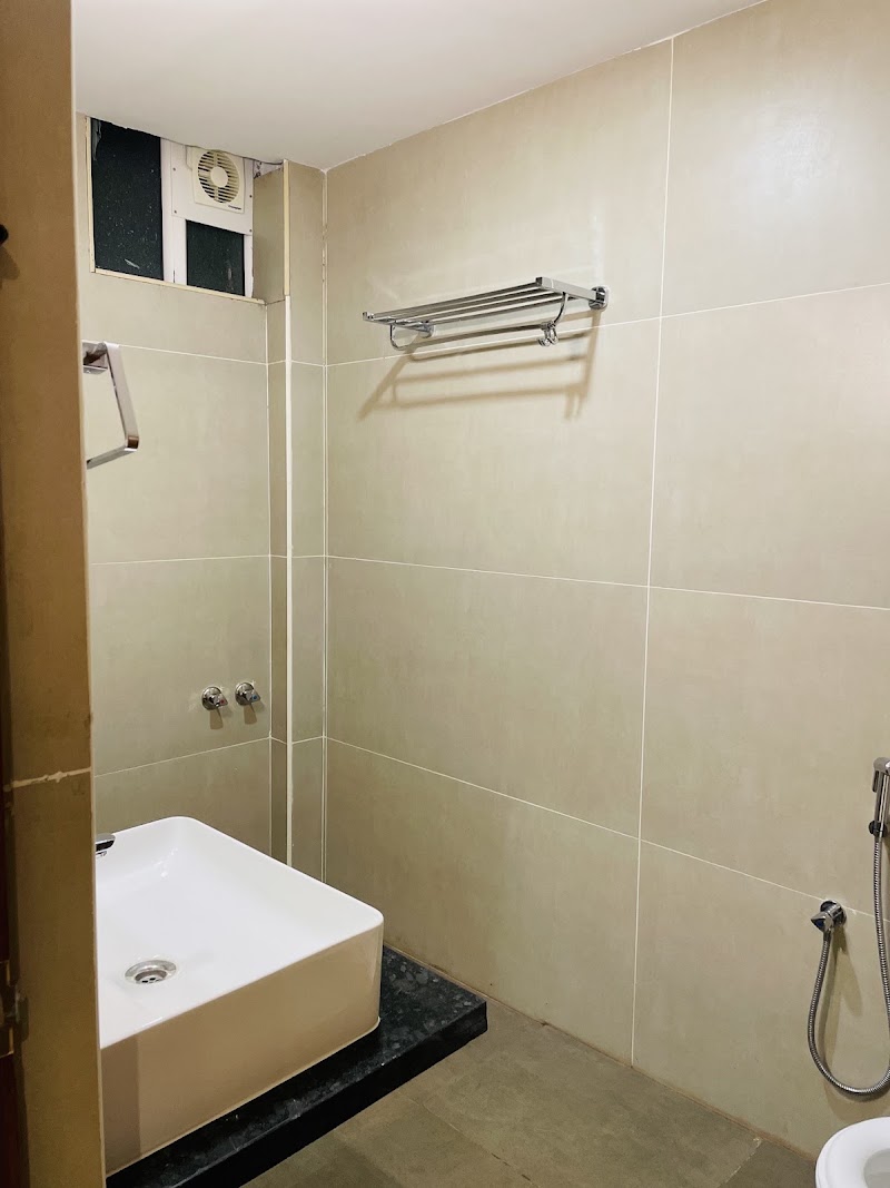 Hotel Emora Tree - Hotel Emora Tree, No.27/1,N, 1-2A, Theobald Rd, Nazarbad, Mysuru, Karnataka 570010, India