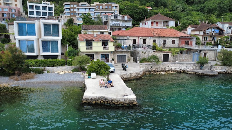 Apartments Ponta - Apartments Ponta, FQ48+79P, E65, Dobrota, Montenegro