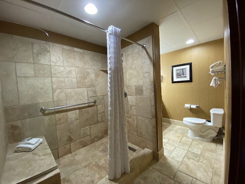 Bearskin Lodge on the River - Bearskin Lodge on the River 840 River Rd, Gatlinburg, TN 37738, USA