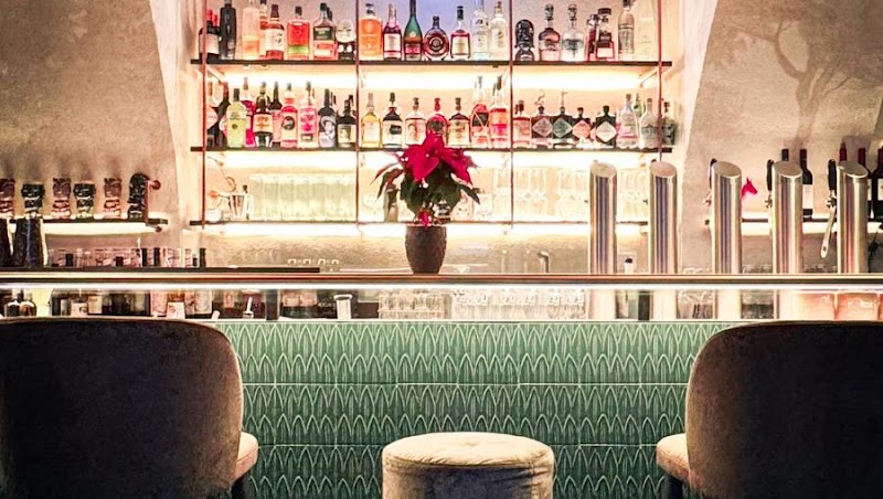 Lust Cafe- Bar