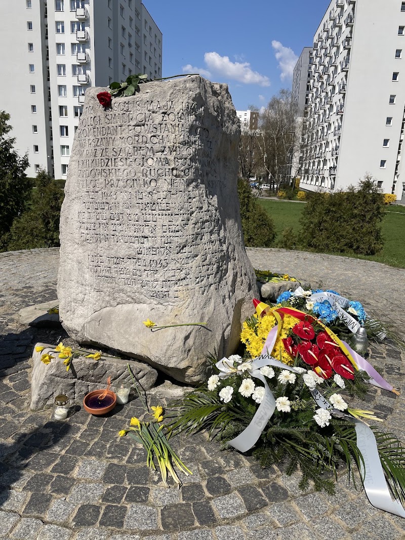Miła 18 Memorial - Miła 18 Memorial, Miła 2, 00-001 Warszawa, Poland